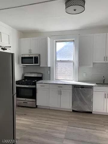1st image of 150 Littleton Ave Floor 3