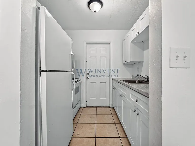 Presidential View Apartments — Photo 27
