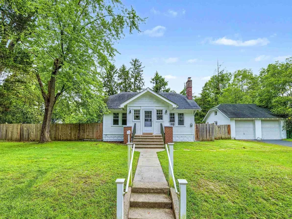 5914 10th St, Mays Landing, NJ 08330