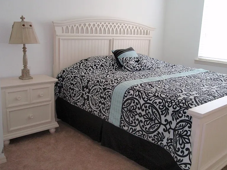 Master Bedroom - King bed
