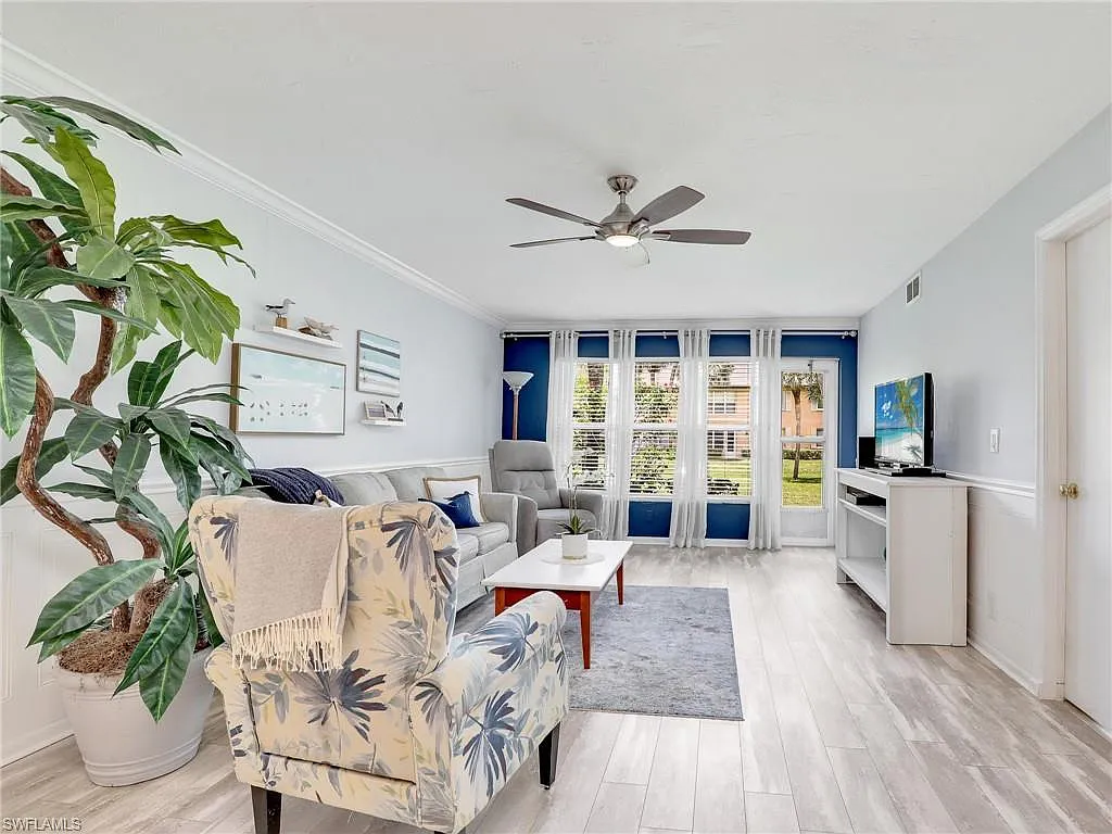 2 bed, 1248 sqft, $1,785 — Photo 3