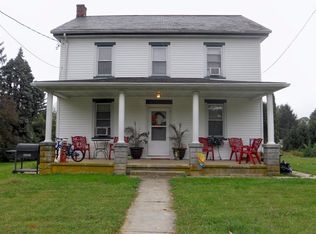 15 W Kendig Rd, Willow Street, PA 17584