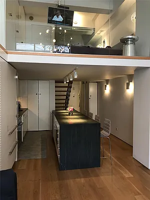 Sold by R New York | media 12