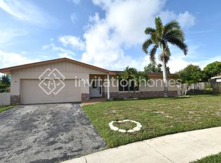 5220 SW 8th Ct, Fort Lauderdale, FL 33317