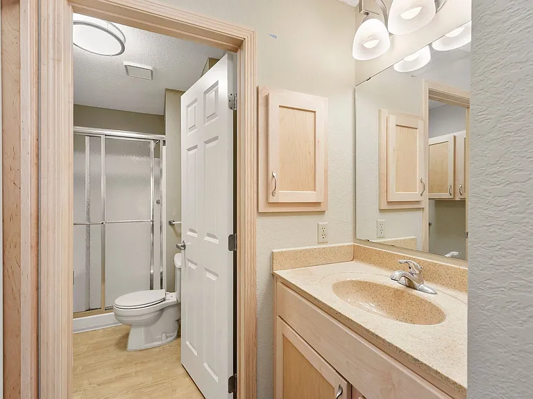 Forest Place Apartments — Photo 18
