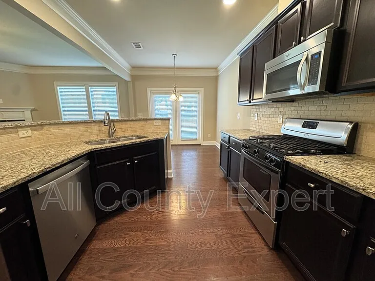 1065 Township Cir — Photo 11