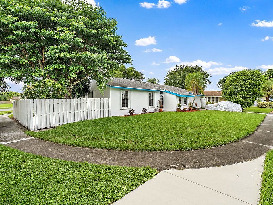 1st image of 4857 Foxwood Cir