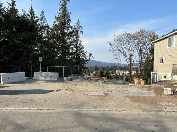 1002 Peace Keeping Cres, Langford, BC V9C 0N6