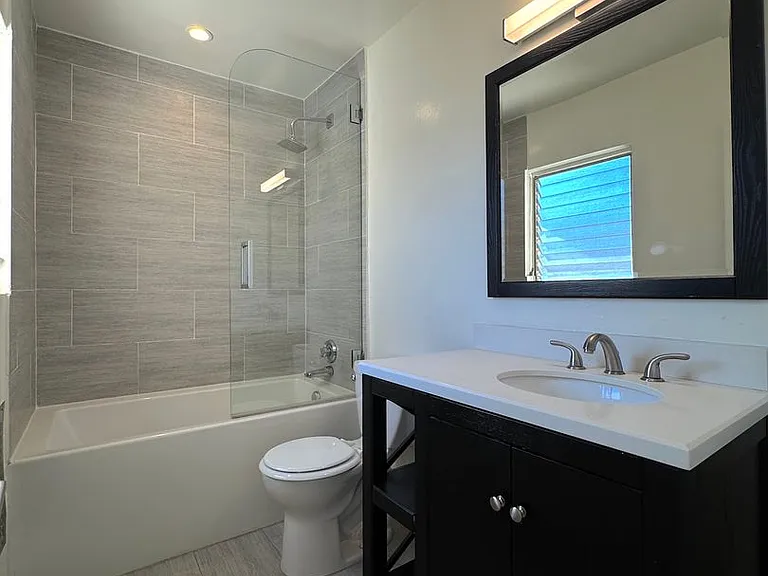 1159 N Curson Ave #11 — Photo 8