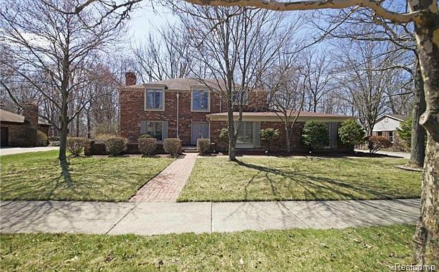 1st image of 45715 Woodleigh Way