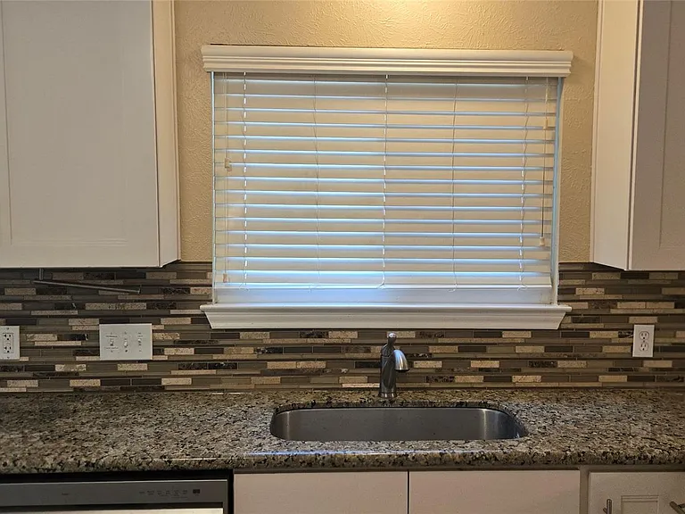 2800 Norfolk Dr — Photo 8