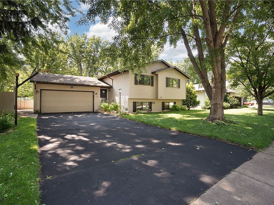 1st image of 1609 Raedel Road