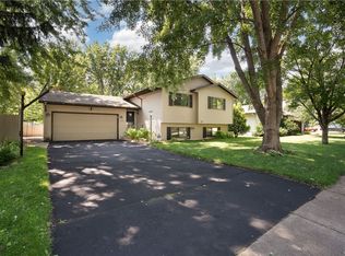 1609 Raedel Rd, Eau Claire, WI 54703
