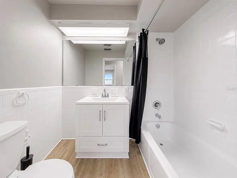 1729 Bikini Ct — Photo 31