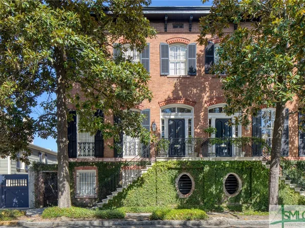 110 W Harris Street, Savannah, GA 31401