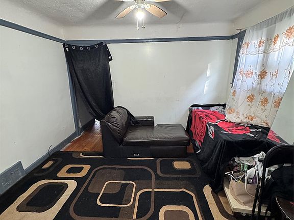2nd image of 8088 Wisconsin St