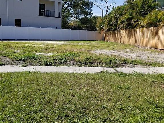 2nd image of 2904 N Oakdale Ave
