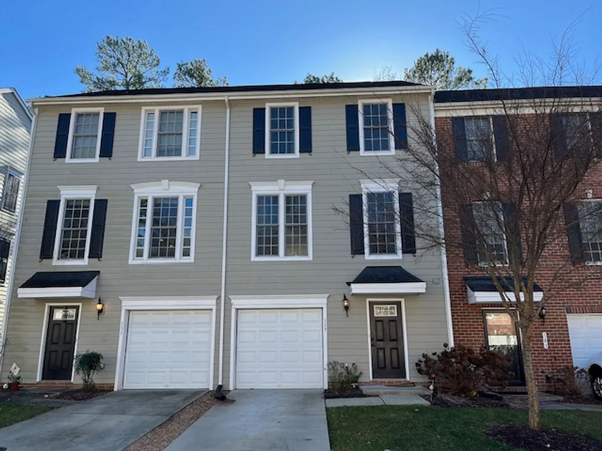 Building Photo - 137 Parkway Ct