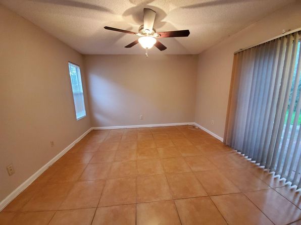 129 Edgewater Cir, Sanford, FL 32773
