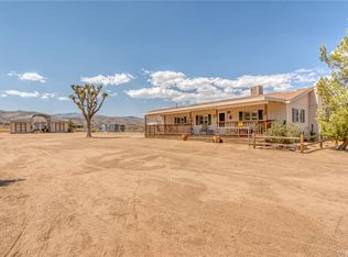 5414 Mountain View Ln, Pioneertown, CA 92268