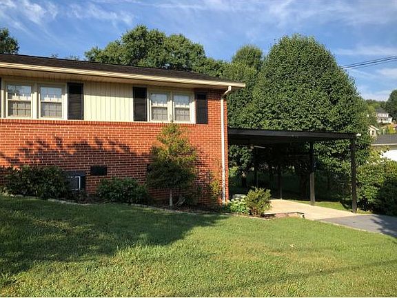5th image of 203 Clarendon Ln