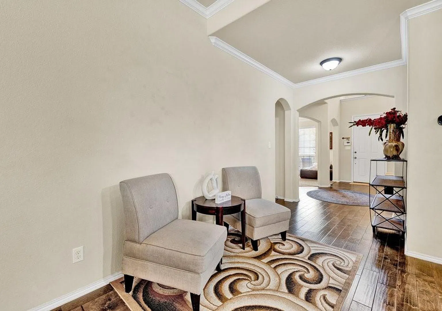 Coming Soon! An Entertainer's Dream in Saginaw Springs! 4 Bedrooms, 3.5 Baths, Media Room & Backy... — Photo 4