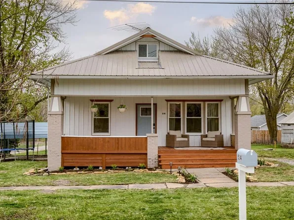 514 E Arthur St, Hamilton, MO 64644
