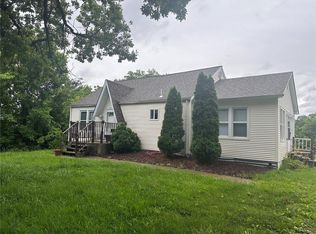 13736 Vineland Rd, De Soto, MO 63020