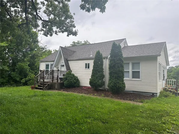 13736 Vineland Rd, De Soto, MO 63020