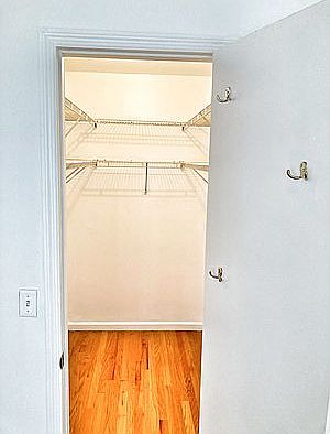 4th image of 422 E 10th St #3F*