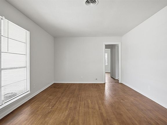4th image of 5622 Woodgreen St