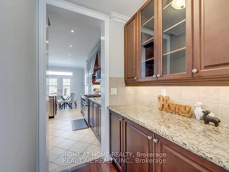 96 Spring Azure Cres — Photo 19