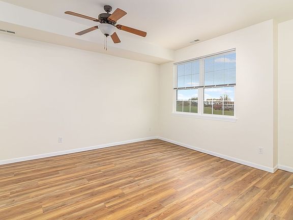 3rd image of 257 Bent Grass Cir Unit B