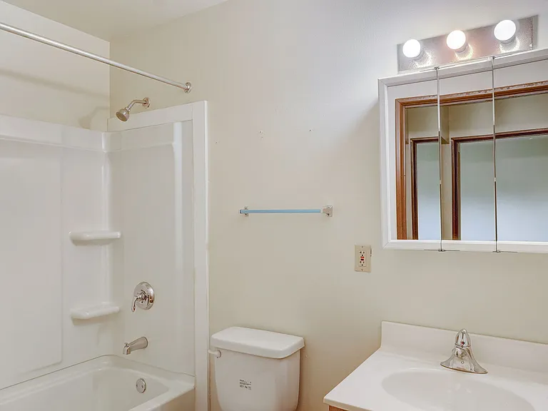 6204 W Main St — Photo 8
