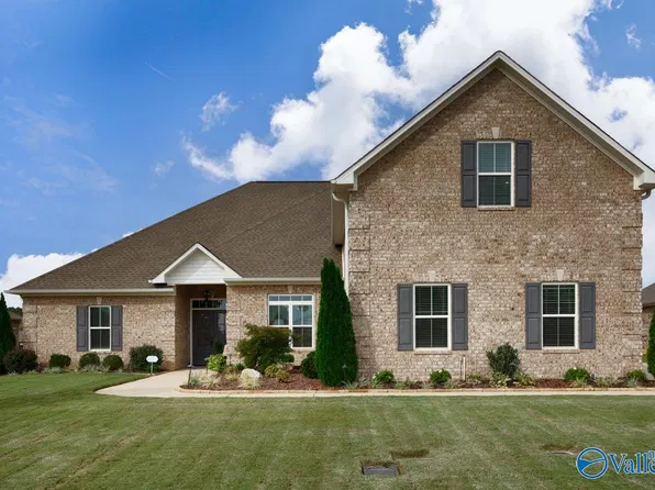 17226 Stonegate Dr, Athens, AL 35613