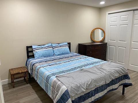 Queen size bed and large closet