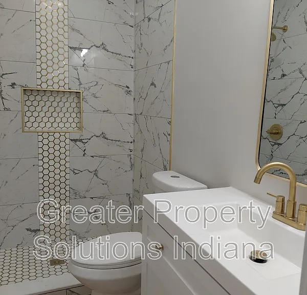 252 Lawndale St — Photo 8