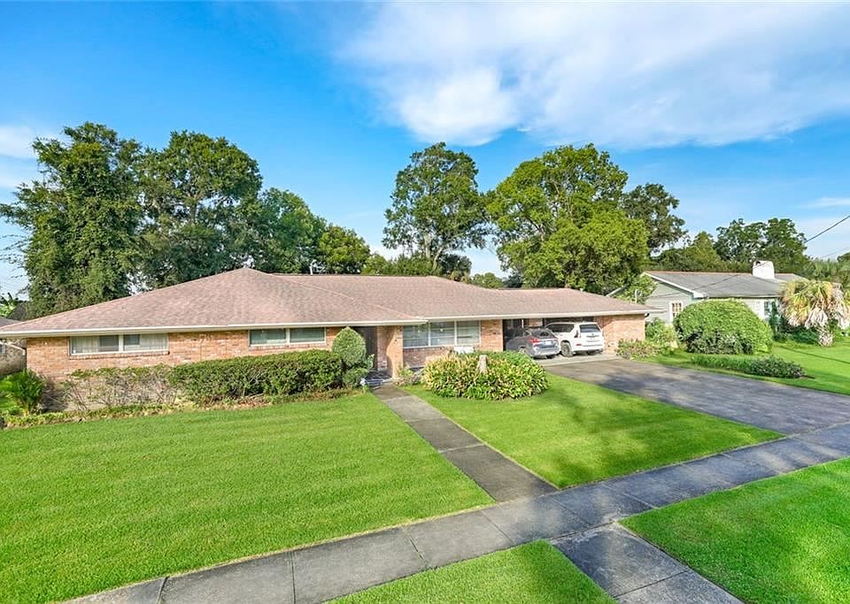 1st image of 68 Willow Dr