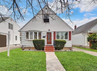 932 Cherry Lane, Floral Park, NY