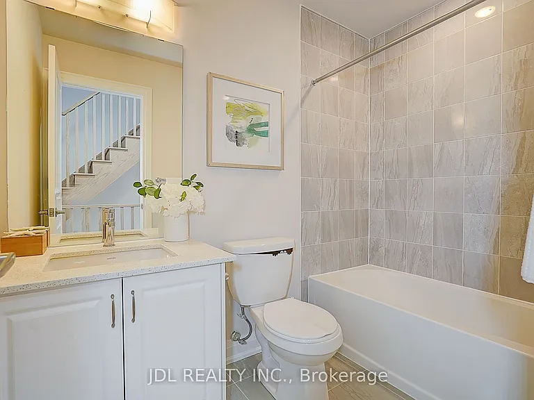 370 Red Maple Rd #D-119 — Photo 30