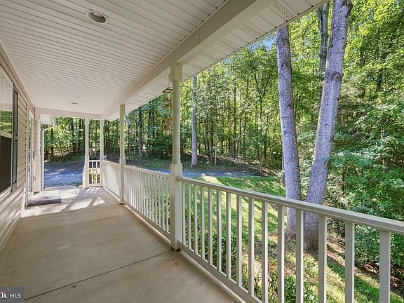 5th image of 9109 Woodbrook Ln