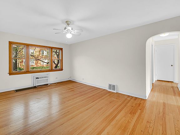 5th image of 1931 W Albion Ave #1