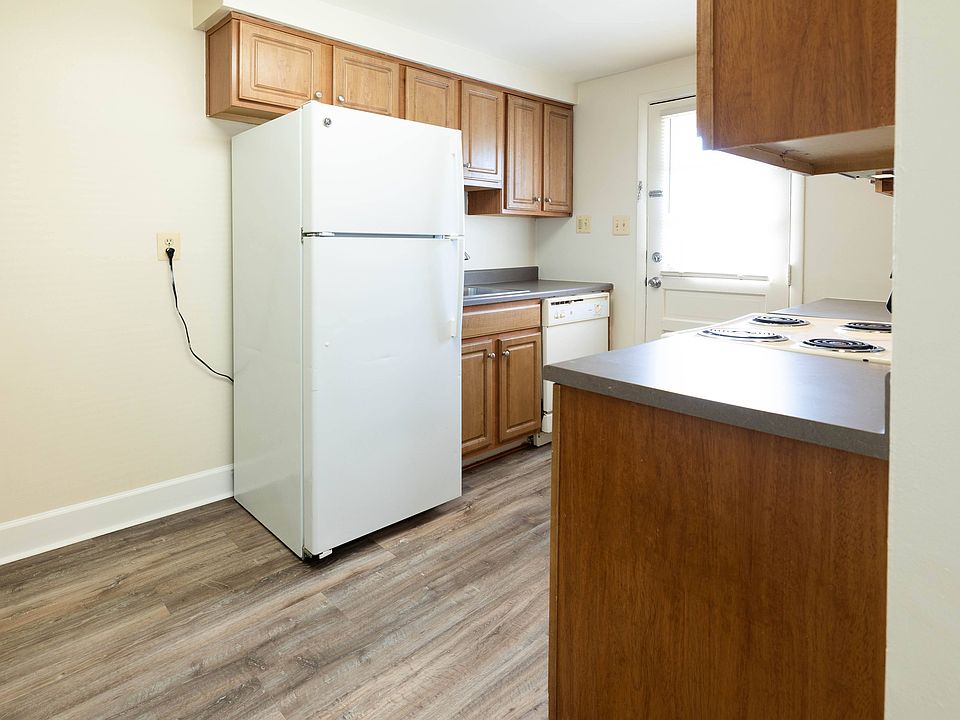 Walnut Grove Townhomes 953 Walnut Grove Rd Essex MD Zillow