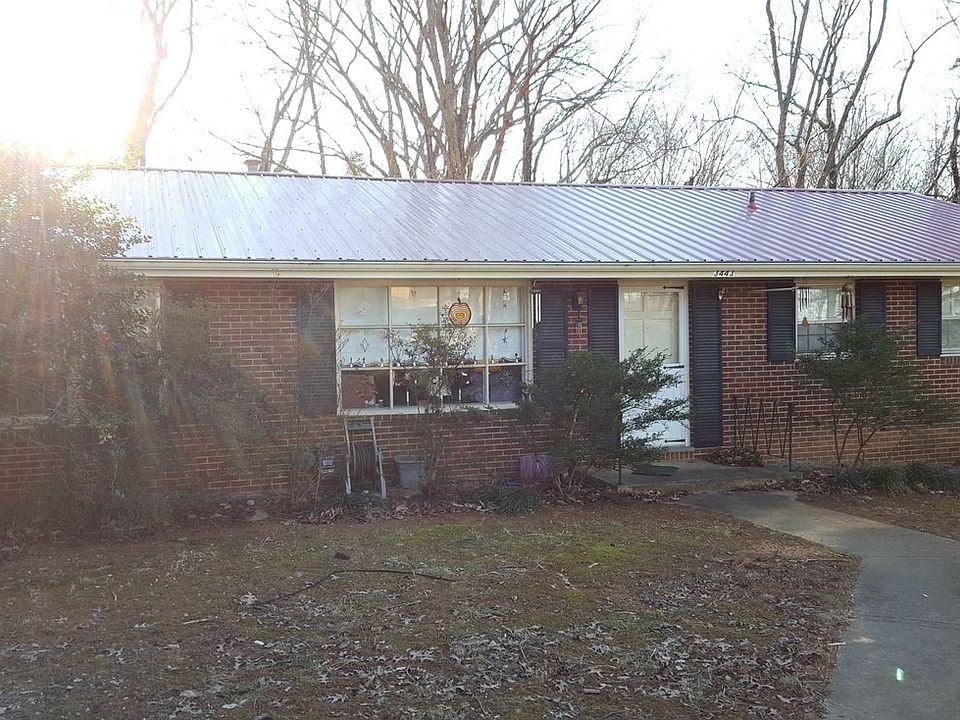 1st image of 3443 Custis Ave