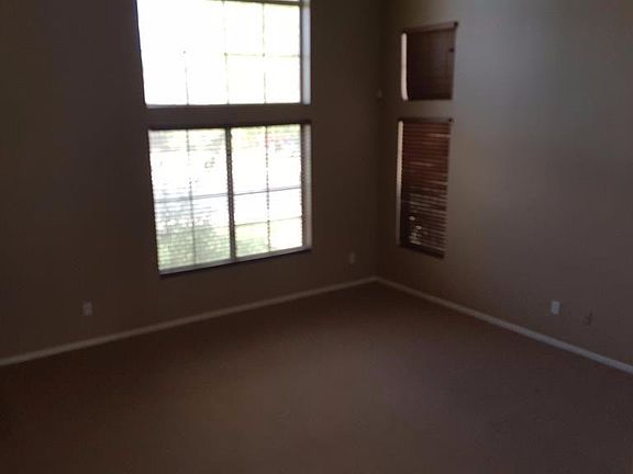 3rd image of 12533 W Sierra St