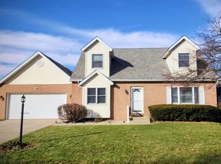 1346 Essex Dr, Porter, IN 46304