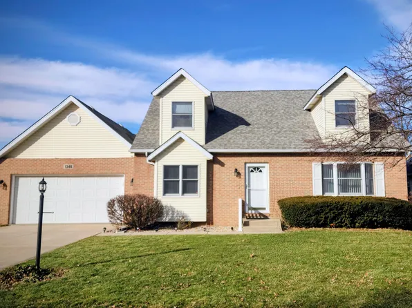 1346 Essex Dr, Porter, IN 46304