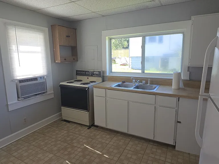327 Hayes St — Photo 3