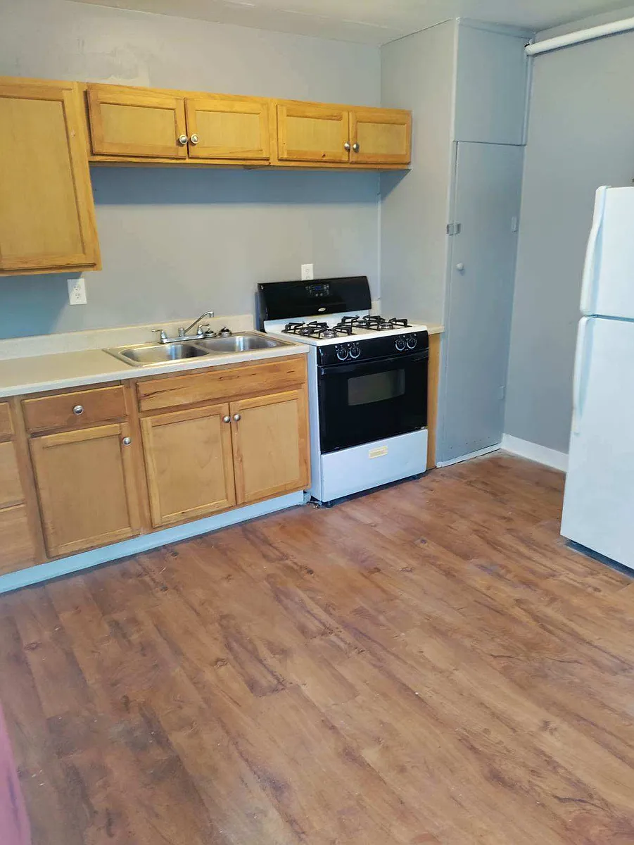Building Photo - 1190 S Sheridan Blvd #12
