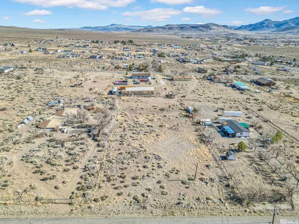 174 Mary Ln, Dayton, NV 89403